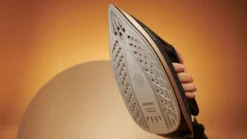 Philips PerfectCare Bügelstation, Keramikbügelsohle, 130 G/min Konstanter. Dampf, 8.0 Bar, 2400 W, Schwarz (PSG6064/80) -Smart Kitchen Store 074d18cfd8ed96a4110eb5b7ff74d39b