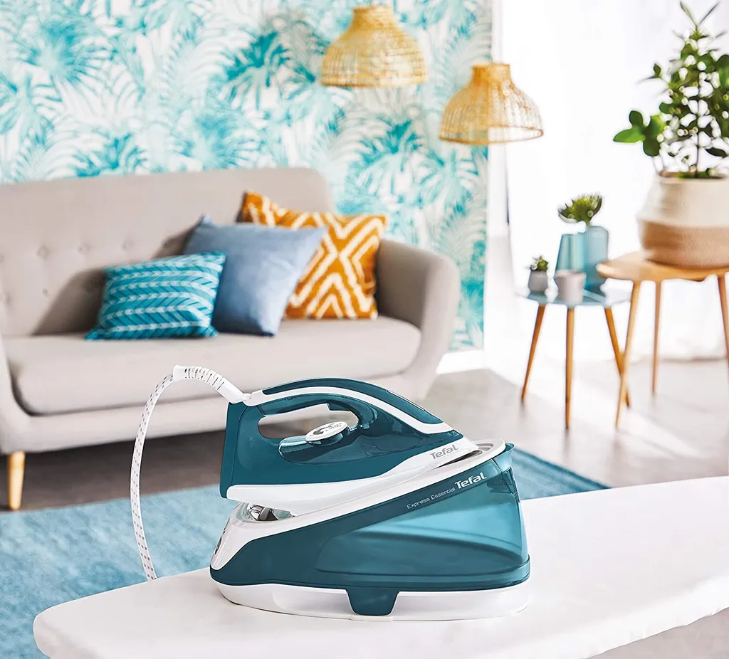 Tefal SV6115E0 Dampfbügelstation Dampfgenerator, Keramiksohle, 2200 Watt, 2 Min Aufheizzeit, Vertikaldampf, Anti-Kalk, Abschaltautomatik 6 Tefal SV6115E0 Dampfbügelstation Dampfgenerator, Keramiksohle, 2200 Watt, 2 Min Aufheizzeit, Vertikaldampf, Anti-Kalk, Abschaltautomatik – Bild 4