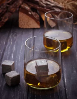 Echos 4er Whisky Steine Set Aus Granit | Wieder Verwendbar | Im Hochwertigem Stoffbeutel | -Smart Kitchen Store 219bb78da1e6b8272ee881864eda4b44