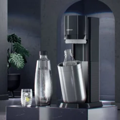 SodaStream DuoTitan Trinkwassersprudler, Inkl. 1x 1 Liter Glasflasche, 1x 1 Liter PET, 1 X Quick Connect Zylinder 27 SodaStream DuoTitan Trinkwassersprudler, Inkl. 1x 1 Liter Glasflasche, 1x 1 Liter PET, 1 X Quick Connect Zylinder -Smart Kitchen Store 25799c147984dc6ffc6d07f05fd8f099