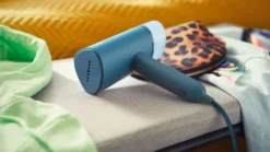 Philips Travel Steamer 3000 Series, Tragbarer Dampfglätter, 20 G/min Konstanter Dampf, 1000W, Blau (STH3000/20) -Smart Kitchen Store 29f2d191f3f444541361db0f9fb3fc4d