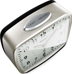 Mebus Funk-Wecker Im Retro-Design / Wecker Stellt Sich Automatisch Auf Sommer Und Winter-Zeit Ein, Designklassiker / Farbe: Silbergrau / Modell: 25362 -Smart Kitchen Store 2ca583c0c073125c917d0e49c5083f19