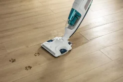 Rowenta Bodendampfreiniger Clean & Steam Revolution RY7757 | 2 In 1 Reingung | Verdampfer Für ätherische Öle | Alle Bodenarten | Anti-Kalk-Kartusche | Weiß/Blau -Smart Kitchen Store 30c5d0e6bcd570121c7ea677cc37c4d5