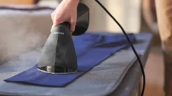 Philips Travel Steamer 8000 Series, Tragbare Dampfbürste Für Reisen, 32 G/min Konstanter Dampf, 1600 W, Schwarz (GC800/80) 17 Philips Travel Steamer 8000 Series, Tragbare Dampfbürste Für Reisen, 32 G/min Konstanter Dampf, 1600 W, Schwarz (GC800/80) -Smart Kitchen Store 32e36f8e530e24ef1ad6e1f95c7ecc47