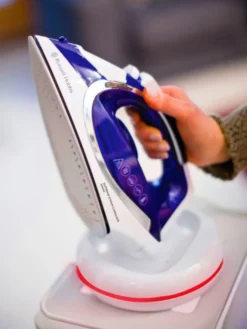 Russell Hobbs 23300-56 SupremeCordless Dampfbügeleisen 11 Russell Hobbs 23300-56 SupremeCordless Dampfbügeleisen -Smart Kitchen Store 427069eda035aeca77d9940cfc7e395a