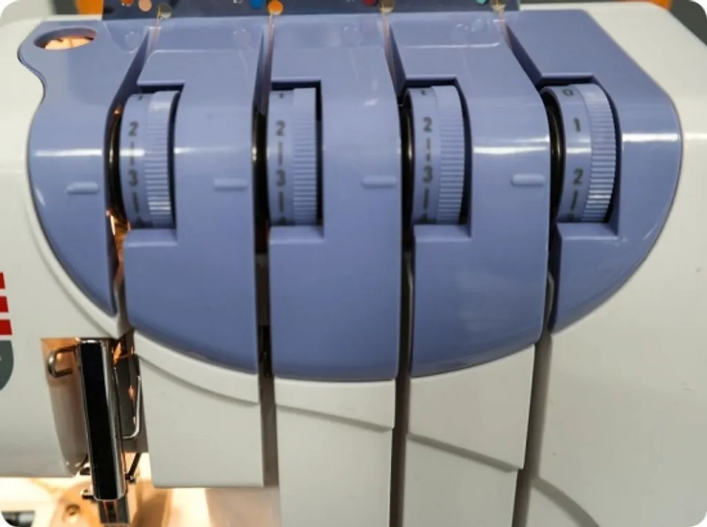 W6 Nähmaschine N 454D - Overlock 6 W6 Nähmaschine N 454D - Overlock – Bild 4