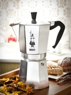 Bialetti Moka Express - 12 Tassen Espressokocher -Smart Kitchen Store 4aae159c751338be35396c253c7b0df4