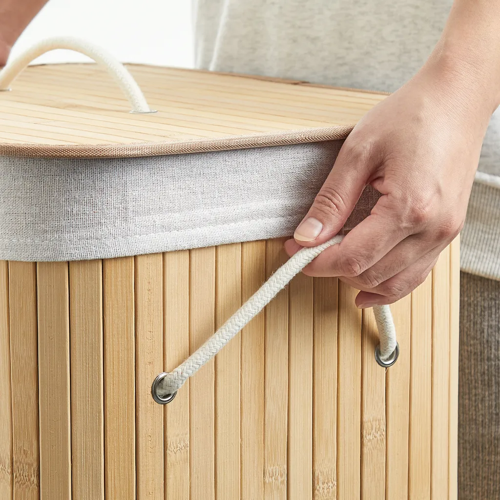 Wäschekorb Aus Bambus, Wäschebox, Wäschesammler, Faltbar, Mit Abnehmbarem Deckel Und Waschbarem Futter, 72L, 40 X 30 X 60 Cm 7 Wäschekorb Aus Bambus, Wäschebox, Wäschesammler, Faltbar, Mit Abnehmbarem Deckel Und Waschbarem Futter, 72L, 40 X 30 X 60 Cm – Bild 5