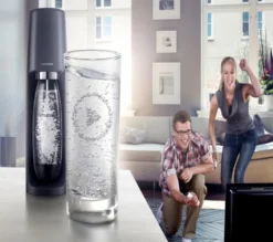 Sodastream Wassersprudler EASY Incl. PET-Flasche 1 L Und 1 Co²-Kohlensäurezylinder, Schwarz -Smart Kitchen Store 6602736cc2927f036c57fb2253a5b30d