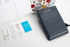 Brother JX17FE (Fantasy Edition) Nähmaschine Mit 17 Nähprogramme, Nutz- Elastisch- Und Dekorativstiche, Anfänger, Freiarm, Automatisches Nähen, Elektrische Handheld Nähmaschinen Geeignet Für Kleidung -Smart Kitchen Store 6eaadf5f3a4e58ec0d5ac2c7748a823a