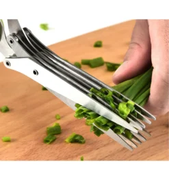 Dreiteilige Küchen-Kräuterschere Aus Edelstahl, 5-Klingen-Mehrzweck-Kräuterschere, Abdeckung Mit Reinigungskamm Und Ritzmesser, Multifunktions-Küchenschere -Smart Kitchen Store 70acd09f6805f9dd40cde56bc1d38e14