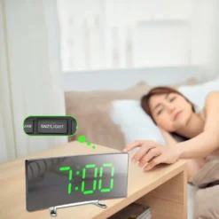 Wecker Digitaler Spiegel LED Einstellbare Helligkeit Reisewecker Dual Alarm Temperaturanzeige Tischuhr USB Wiederaufladbarer Batteriebetriebener Retoo -Smart Kitchen Store 75c54544867e76b0606587d4e3e040b8