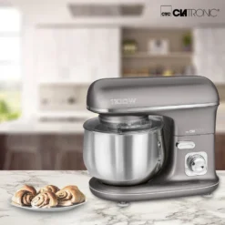 Clatronic Knetmaschine KM 3712 Inkl. Transparentem Spritzschutzdeckel Mit Nachfüllöffnung, 1100 Watt, 5 Liter, Schwenkbarer Multifunktionsarm, Titan -Smart Kitchen Store 7fa5e2995ecab19bc41bec95ee3ec9e4
