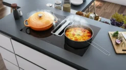 Silverline FLPK 820 ES Flow-In Pro Induktionskochfeld Mit Abzug 80 X 52 Cm -Smart Kitchen Store 8193ce38442cd79eeaac47c01f11b17c