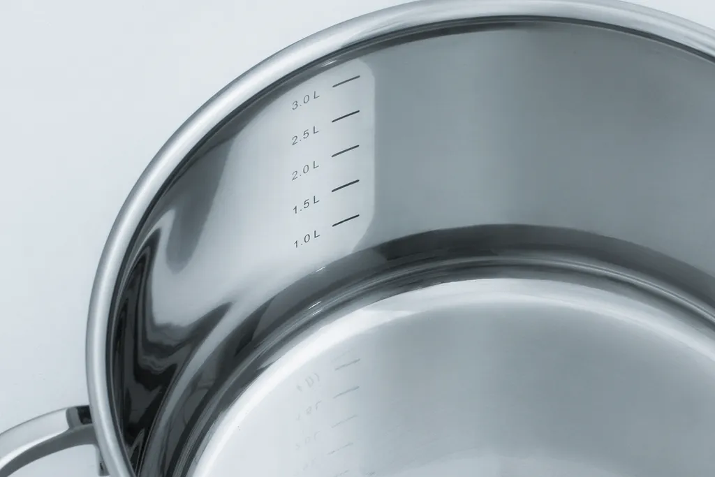 GSW Kochtopf-Set Alara 14 Tlg., Edelstahl Rostfrei 18/8, Glas, Bratentopf Mit Glasdeckel ø Ca. 20 X H 11,0cm / Fleischtopf Mit Glasdeckel ø Ca. 16 X H 10,0cm / ø Ca. 20 X H 12,0cm / ø Ca. 24 X H 14,0cm / Bratpfanne Mit Glasdeckel ø Ca. 24 X H 6,0cm / Servierpfanne ø Ca. 28 X H 7,0cm / Stielkasserolle ø Ca. 16 X H 8,0cm / Milchtopf ø Ca. 14 X H 12,5cm / Dämpfeinsatz Ca. 20 X H 10,0cm 3 GSW Kochtopf-Set Alara 14 Tlg., Edelstahl Rostfrei 18/8, Glas, Bratentopf Mit Glasdeckel ø Ca. 20 X H 11,0cm / Fleischtopf Mit Glasdeckel ø Ca. 16 X H 10,0cm / ø Ca. 20 X H 12,0cm / ø Ca. 24 X H 14,0cm / Bratpfanne Mit Glasdeckel ø Ca. 24 X H 6,0cm / Servierpfanne ø Ca. 28 X H 7,0cm / Stielkasserolle ø Ca. 16 X H 8,0cm / Milchtopf ø Ca. 14 X H 12,5cm / Dämpfeinsatz Ca. 20 X H 10,0cm