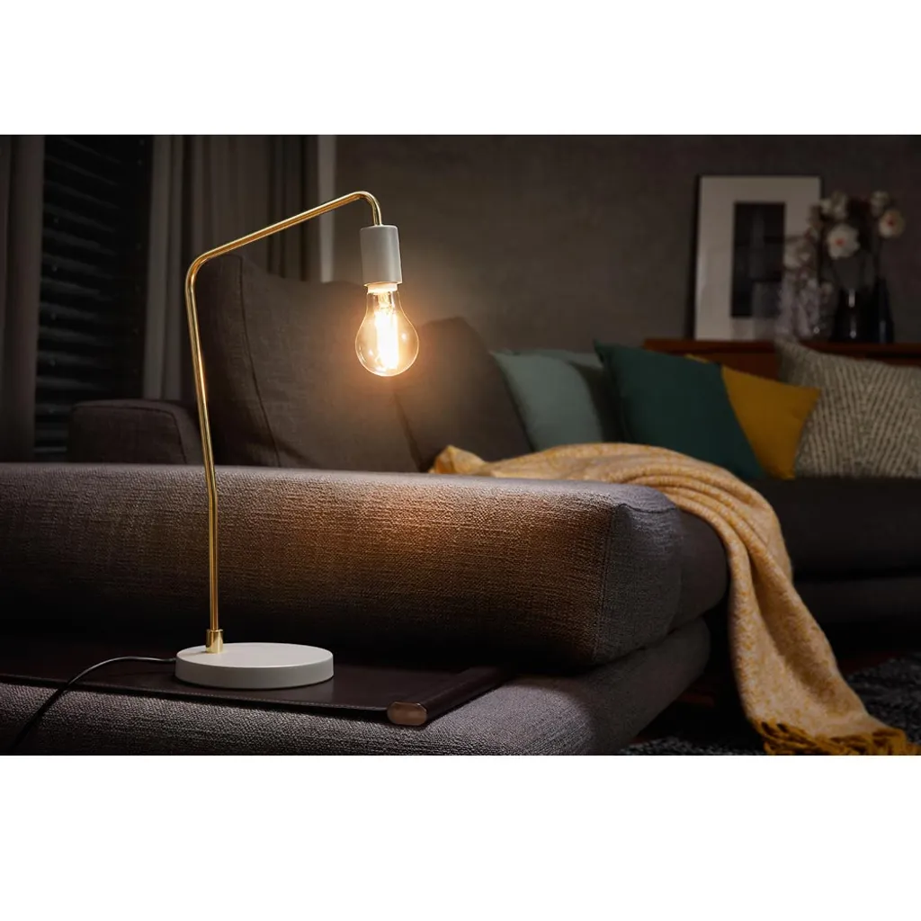 Osram LED Filament Star Classic Leuchtmittel Birnenform 1,6W = 15W E27 Klar 136lm Warmweiß 2700K 3 Osram LED Filament Star Classic Leuchtmittel Birnenform 1,6W = 15W E27 Klar 136lm Warmweiß 2700K