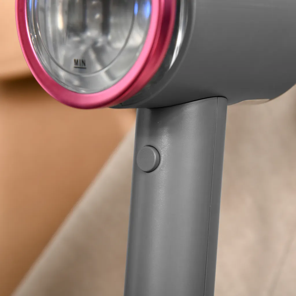 HOMCOM Dampfglätter Dampfbürste Faltbar Kleidung Hemden Dampfbügeleisen Mit 160 Ml Wassertank 1520 W Schnelles Aufheizen Aluminium Kunststoff Grau+Rosa 27,5 X 18,2 X 9 Cm 11 HOMCOM Dampfglätter Dampfbürste Faltbar Kleidung Hemden Dampfbügeleisen Mit 160 Ml Wassertank 1520 W Schnelles Aufheizen Aluminium Kunststoff Grau+Rosa 27,5 X 18,2 X 9 Cm – Bild 9