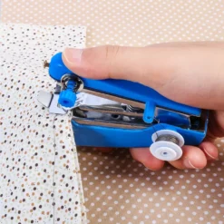 3X Mini-Nähmaschine Elektrische Handnähmaschine Mini Tragbare Reisenähmaschine -Smart Kitchen Store bd0953f57477df60a7544e90d3c93d6e