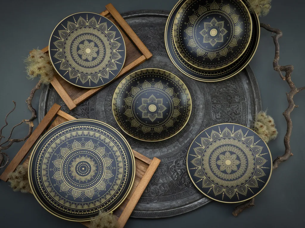 CreaTable 23588 Tafelservice Mandala Für 4 Personen, Steinzeug, Schwarz/gold (1 Set, 12-teilig) 4 CreaTable 23588 Tafelservice Mandala Für 4 Personen, Steinzeug, Schwarz/gold (1 Set, 12-teilig) – Bild 2