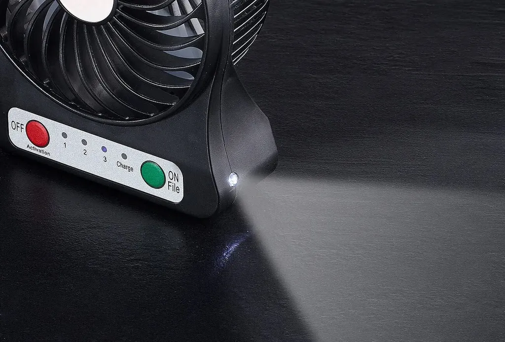 3in1 Akku Tisch-Ventilator Mit Powerbank-Funktion + Leuchte / Lampe 1.800 MAh Auto Camping 8 3in1 Akku Tisch-Ventilator Mit Powerbank-Funktion + Leuchte / Lampe 1.800 MAh Auto Camping – Bild 6