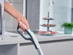 Leifheit Set Akku-Saugwischer Regulus Aqua PowerVac Inkl. Zwei Extra Reinigungswalzen -Smart Kitchen Store f8299f783eef7b577528eece16fe1797