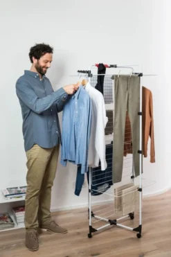 Vileda Mixer 4 - Vertikaler Stahlturm-Wäscheständer, 40 Meter Trockenraum, 4 Gestelle, Kleiner Kleiderständer Und Bügel, Offene Maße 169 X 71 X 71 X 71 Cm, Farbe Weiß -Smart Kitchen Store fa5d936a0079bbbe960a38b31bbef3ee